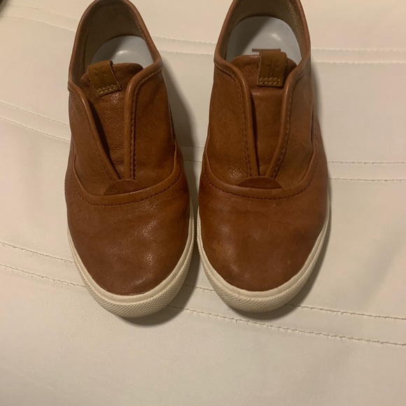 frye leather tennis shoes